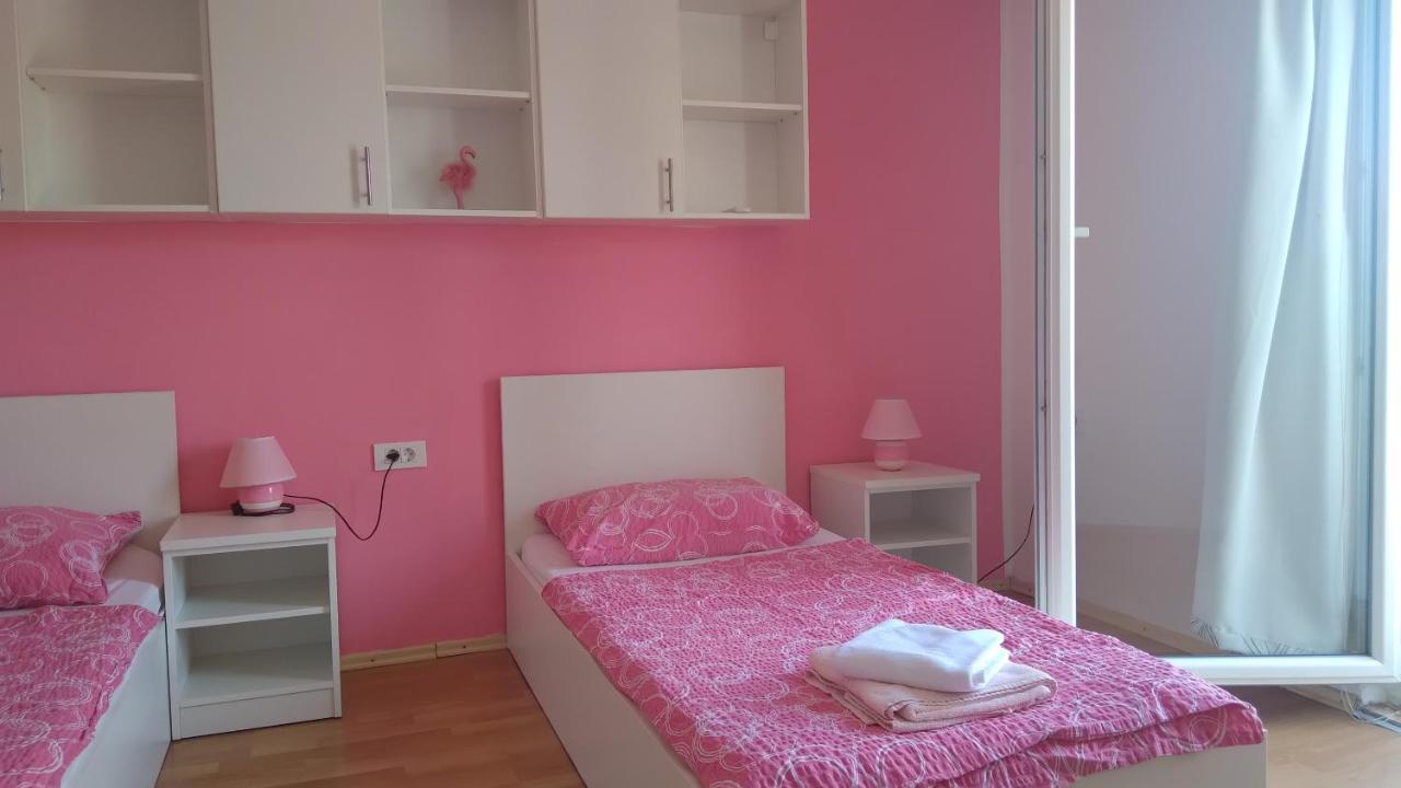 Apartmani "Lorenzo" Novalja Exterior foto
