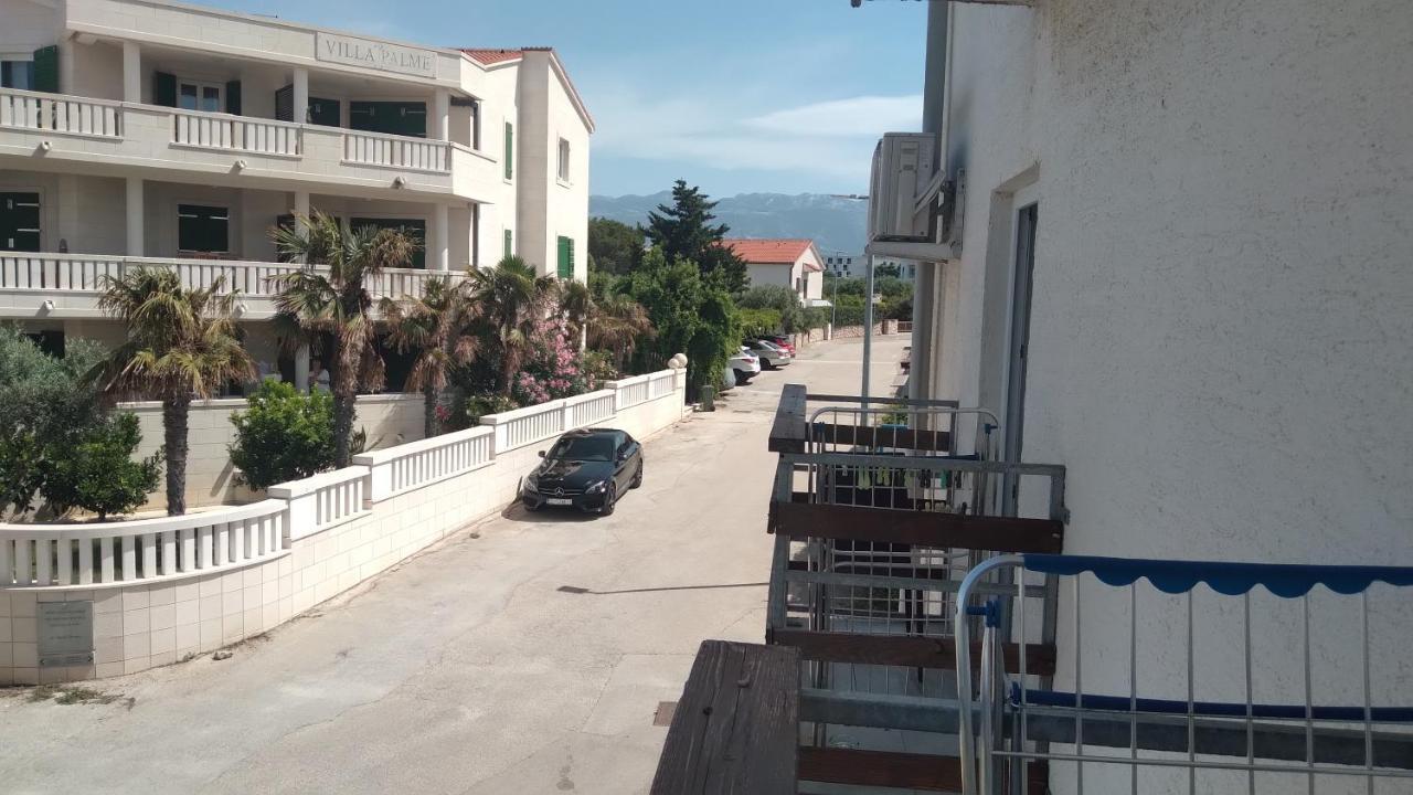 Apartmani "Lorenzo" Novalja Exterior foto