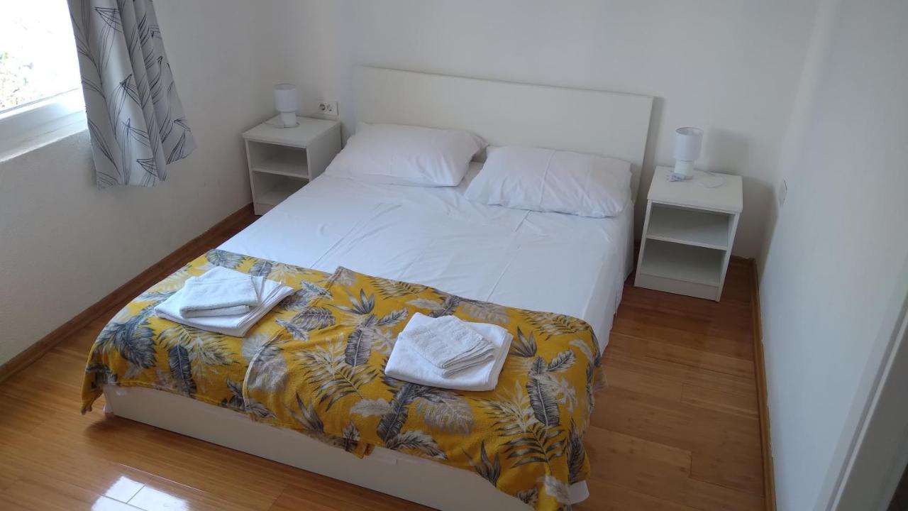 Apartmani "Lorenzo" Novalja Exterior foto